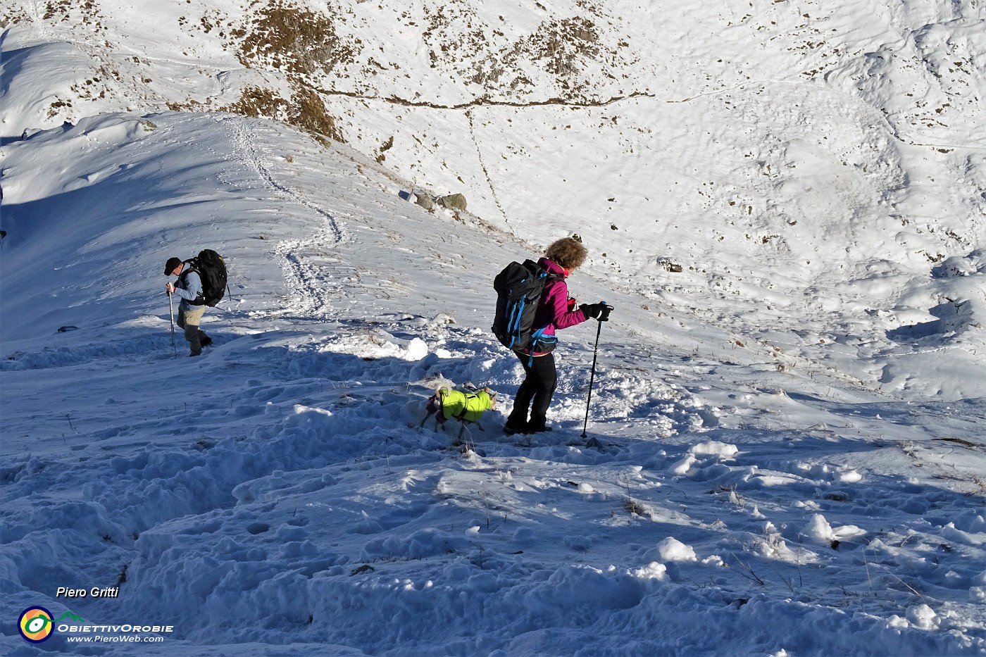 61 In discesa con  attenzione alla Bocchetta di Cima Grem.JPG -                                